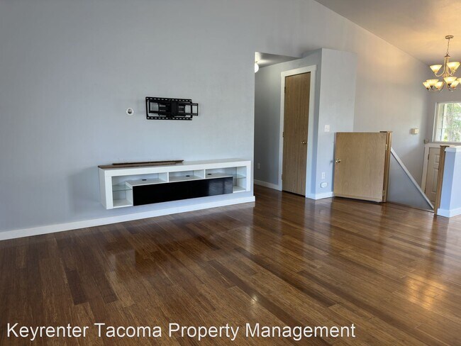 Building Photo - 4 br, 3 bath House - 319 E 96th St