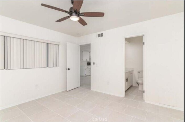 Building Photo - 616 S Santa Fe St