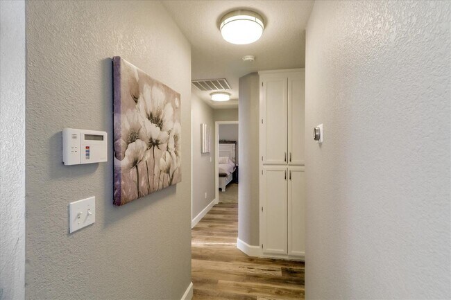 Building Photo - 1437 Promenade Cir