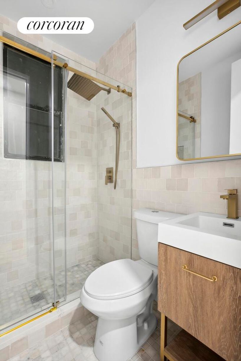 Building Photo - 206 W 96th St