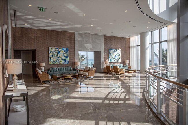 Building Photo - 15701 Collins Ave
