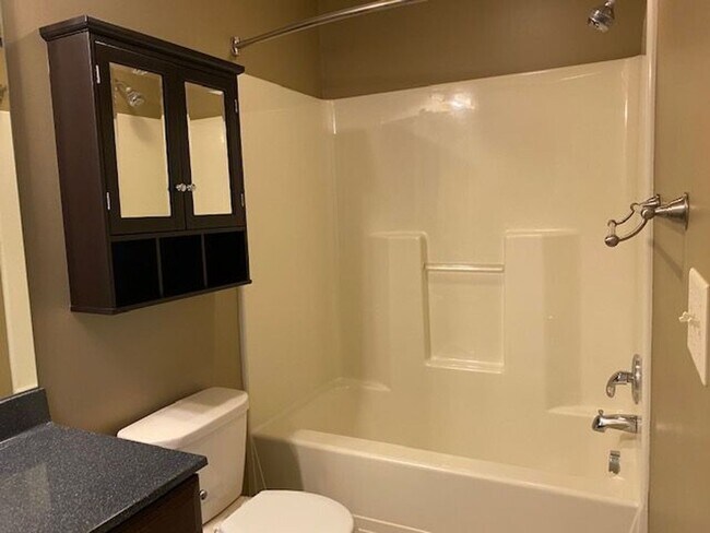 Building Photo - 448 Waterleaf Court