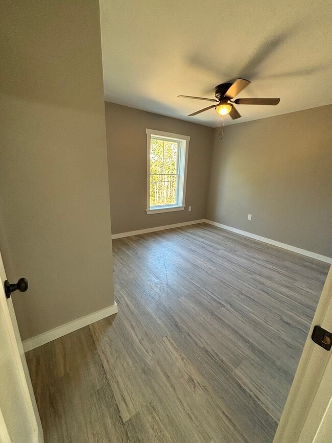 Building Photo - 22 Pond Rd