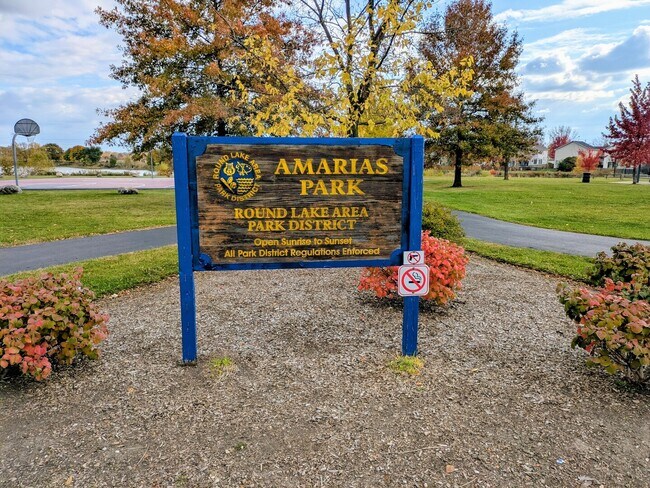 Building Photo - 1858 S Fallbrook Dr