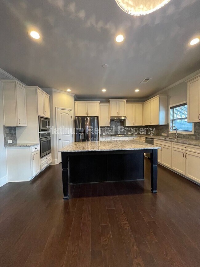 Building Photo - 4540 Tovero Pass