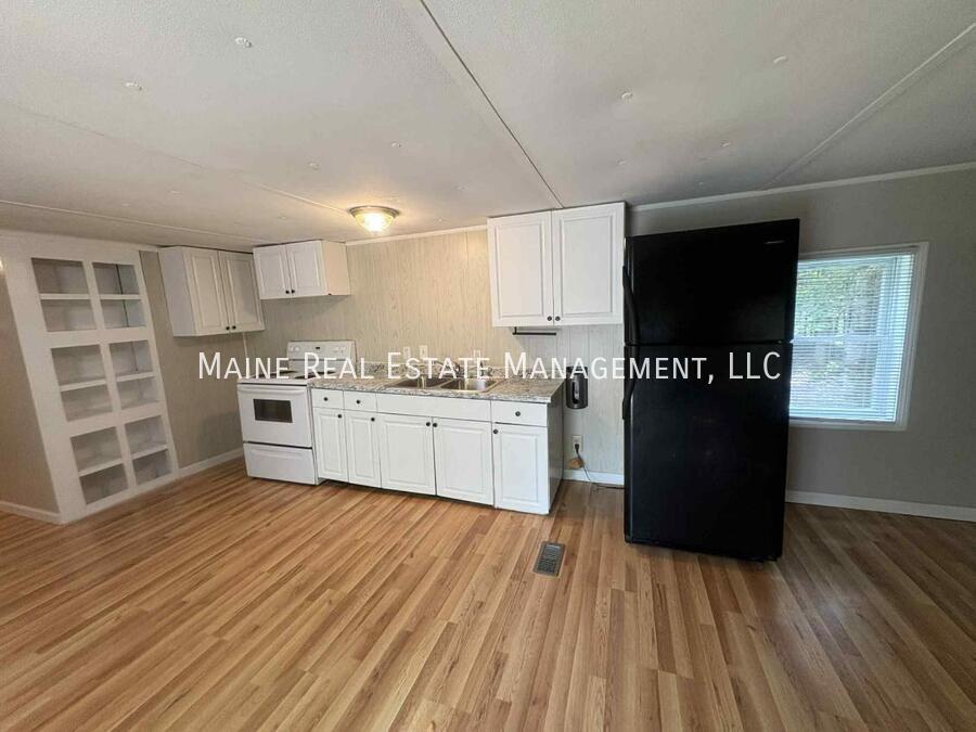 Building Photo - 19 Balsam Ln