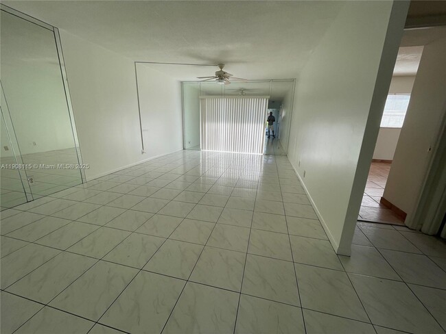 Building Photo - 4200 NW 3rd Ct