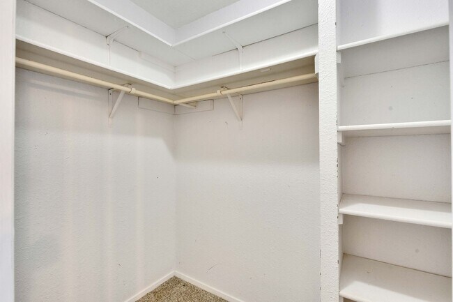 Building Photo - Great 3 bedroom home in South Austin!