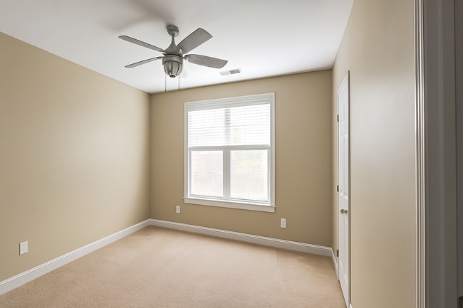 Building Photo - 1530 Bledsoe Ln