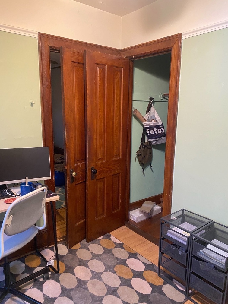 Office - 2581 N Bartlett Ave