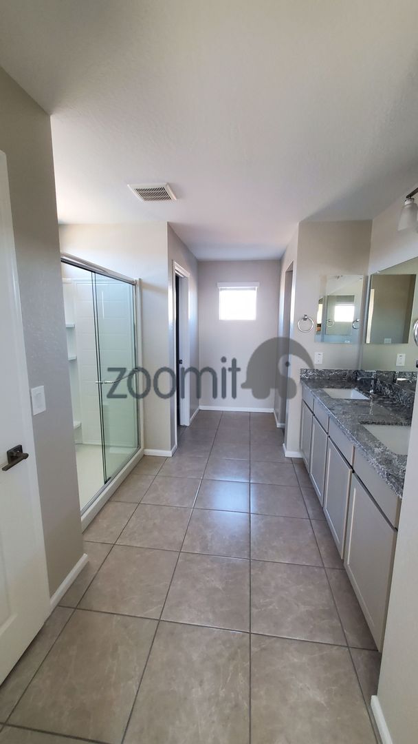 Building Photo - Casa Vista, Beautiful Home!