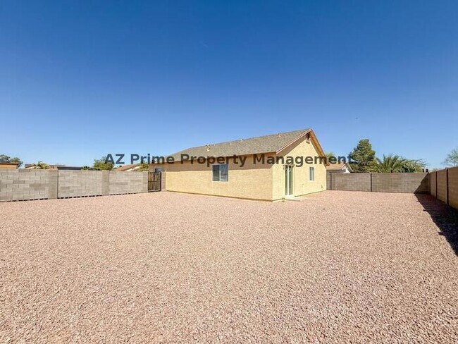 Building Photo - 11991 W Cabrillo Dr