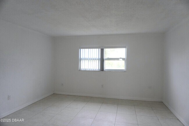 Building Photo - 1510 Ocean Shore Blvd