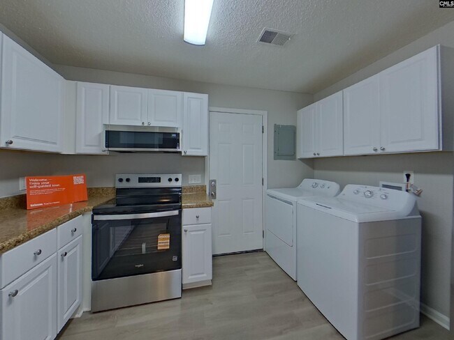Building Photo - 13 Dyers Hall Ct