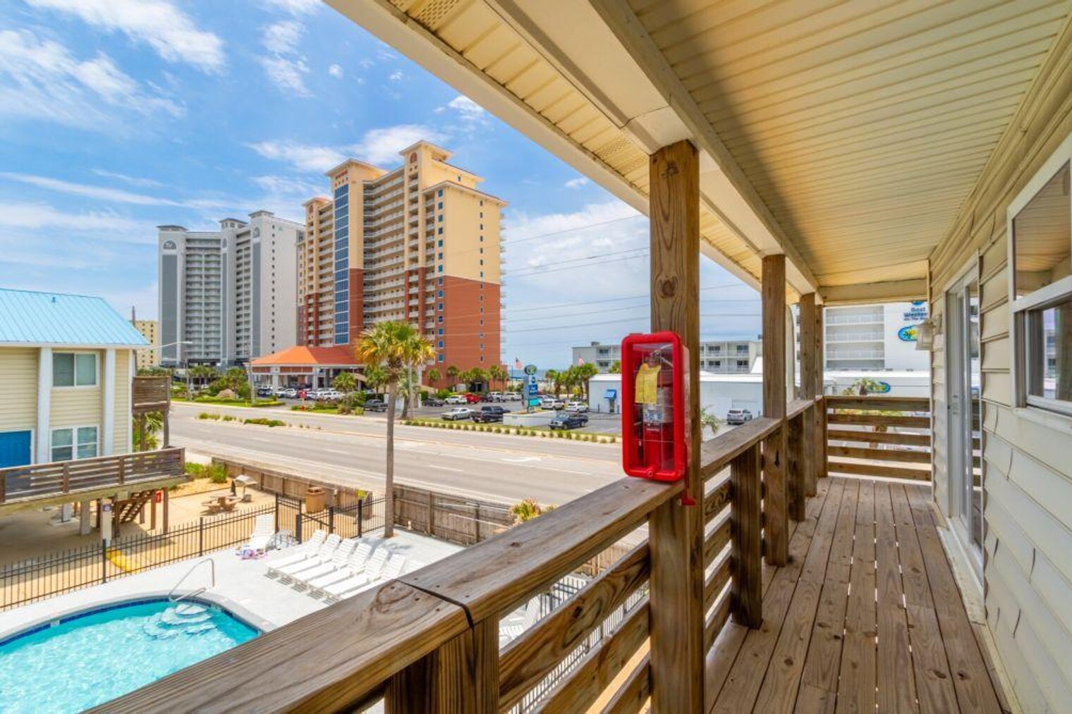 Building Photo - 344 E Beach Blvd