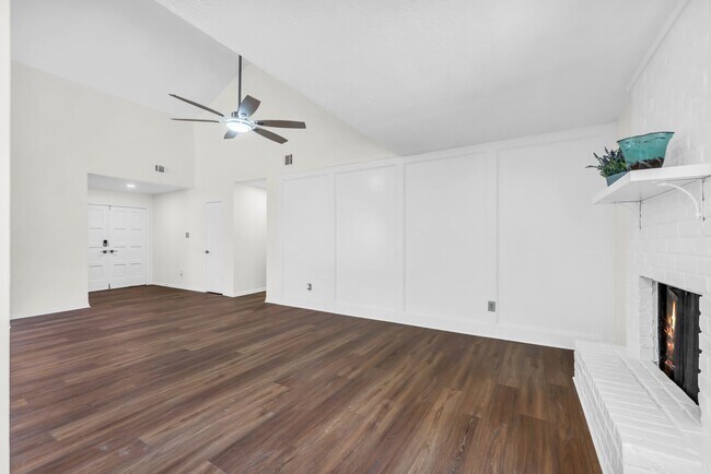 Building Photo - 8206 Willow Forest Dr