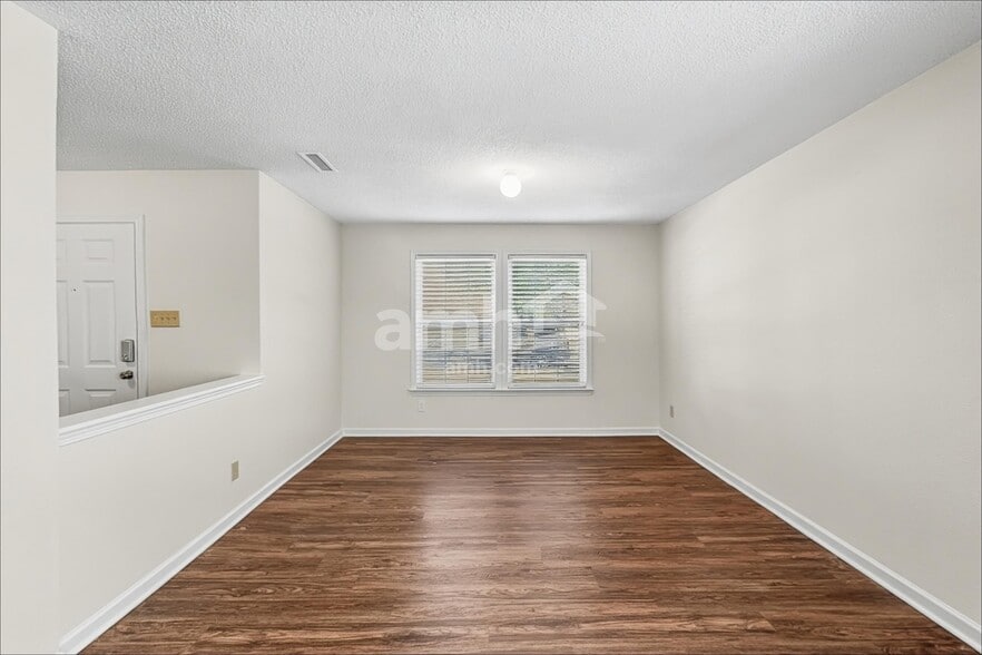 Building Photo - 5631 Hammermill Dr