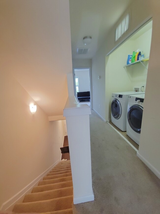 Building Photo - 2919 Berkeley Springs Pl