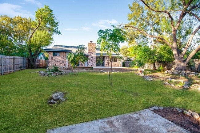 Building Photo - 9427 Braeburn Glen St