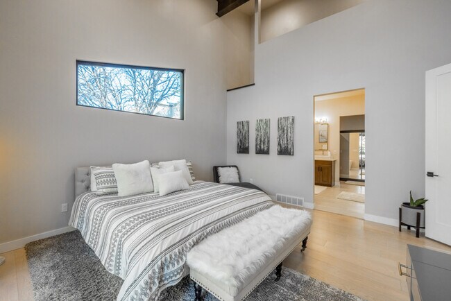 Building Photo - 255 Matterhorn Dr