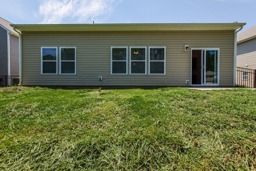 Building Photo - 11125 Pond Valley Ct
