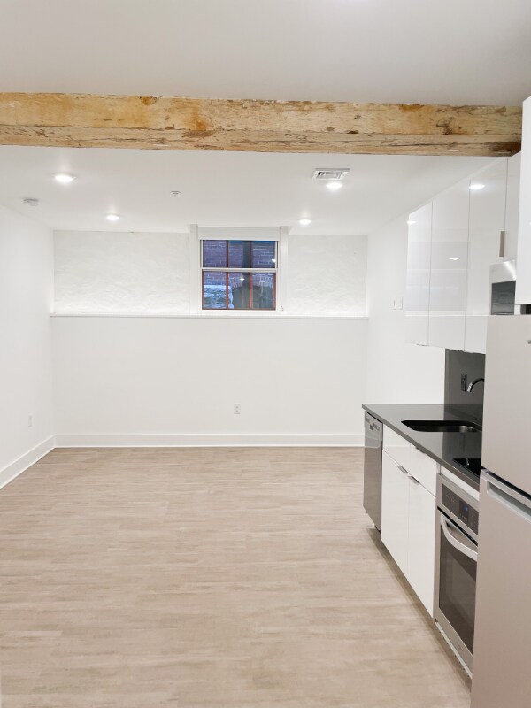 Building Photo - 425 N Prince St