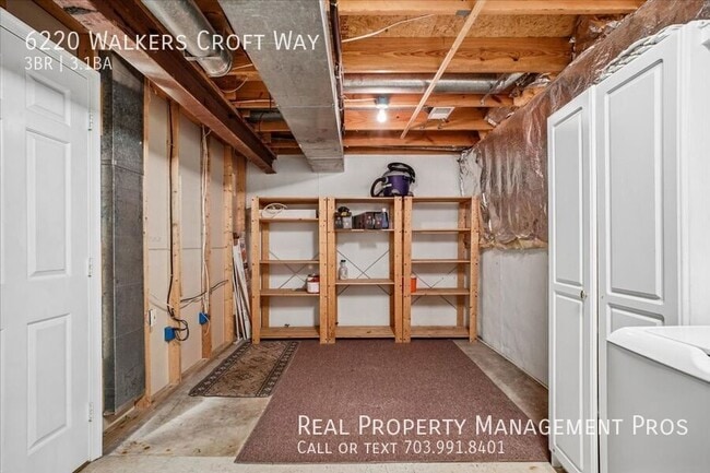Building Photo - 6220 Walkers Croft Way