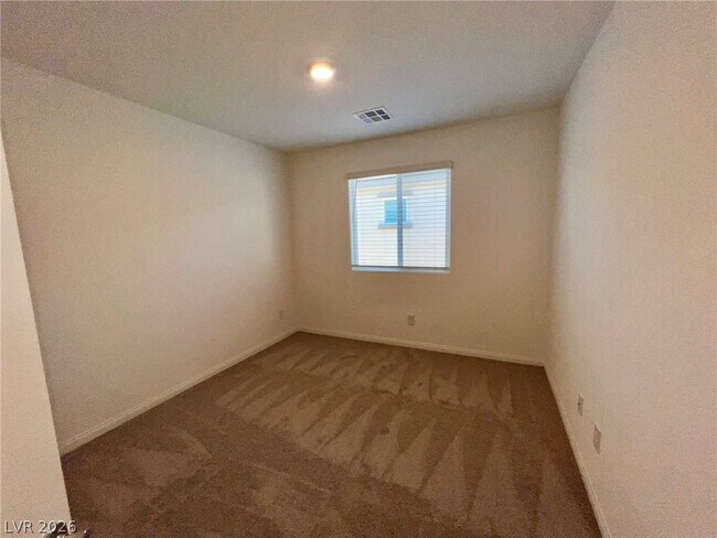 Building Photo - 3254 La Cura Ave