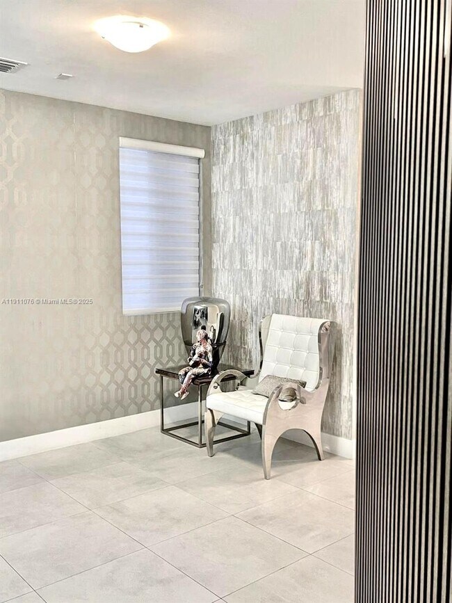 Building Photo - 6846 NW 103rd Ave