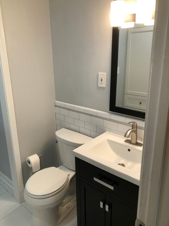 Building Photo - Charming 3BR House in Atlanta