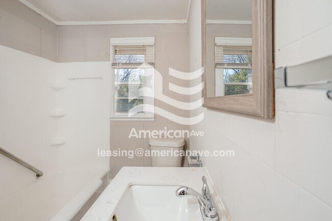 Building Photo - 1279 Ramona Ave