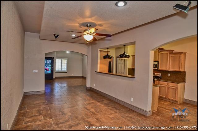 Building Photo - 3 bedroom in El Paso TX 79938