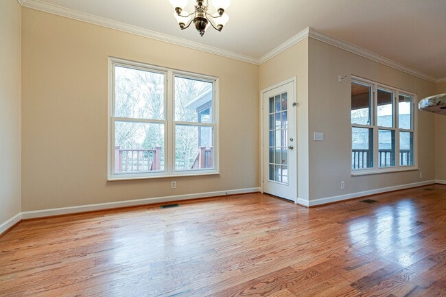 Building Photo - 808 Callahan Pl