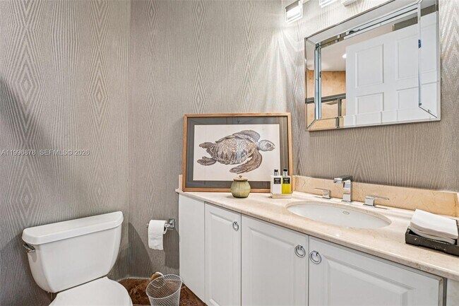 Building Photo - 626 Coral Wy