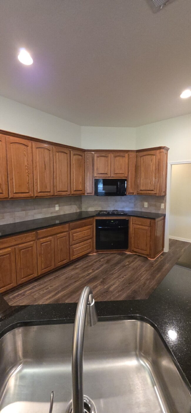 Building Photo - Beautifully Remodeled Home in Mansfield ISD – Corner Lot with Modern Upgrades!