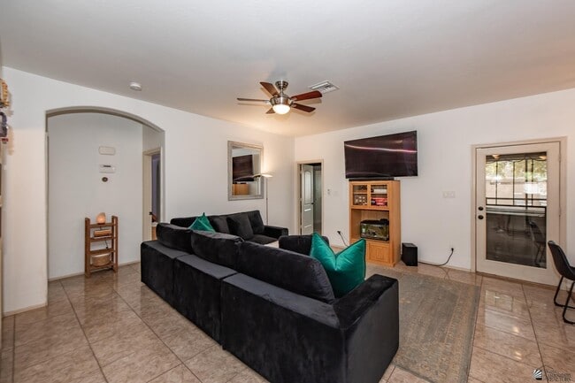 Building Photo - 4540 S Jojoba Ave