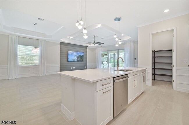 Building Photo - 13699 Blue Bay Cir