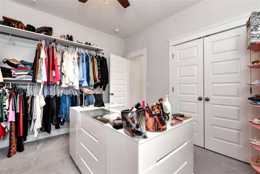 Building Photo - 6968 Manchester Dr