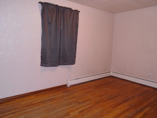 Building Photo - 3009 High Dr