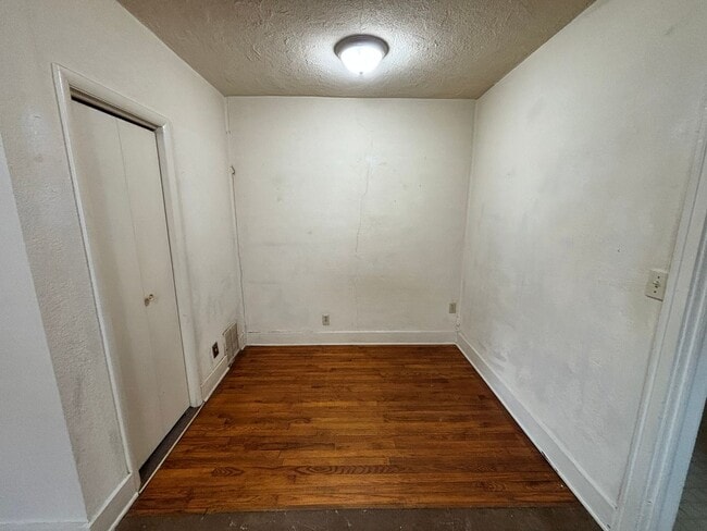 Building Photo - 703 N Boulevard
