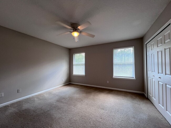 Building Photo - ** Coming SOON"  End Unit in Gables at Win...