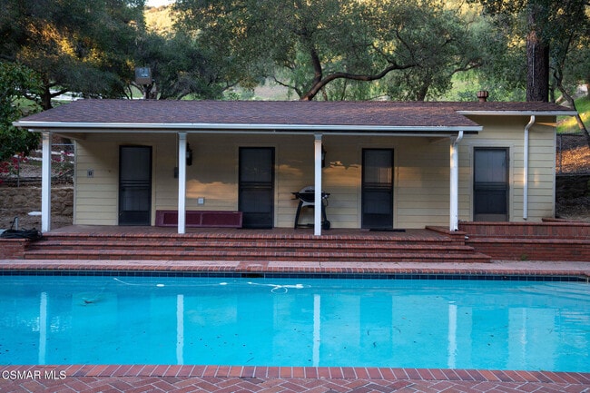 Building Photo - 1753 Hidden Vly Rd