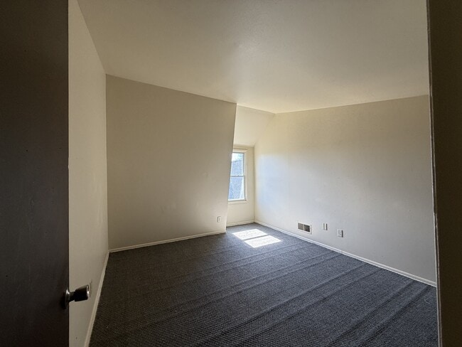 Building Photo - 9010 N 95th St