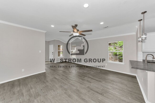 Building Photo - 2201 Sweetwood Dr