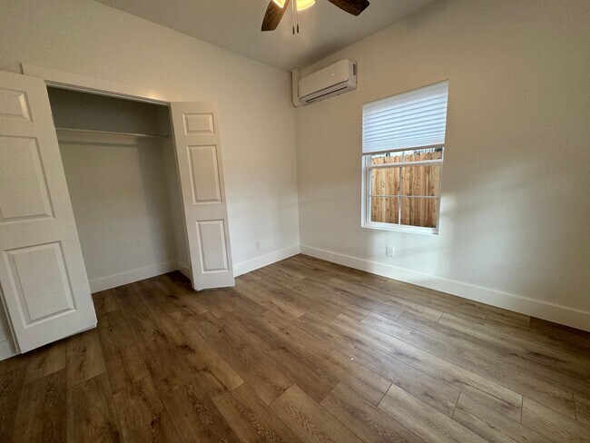 Building Photo - Stunning 2 bedroom 1 bathroom home In Kendall-Whittier district of Tulsa!