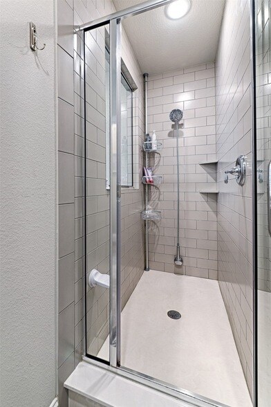 Building Photo - 3515 Washington Dr