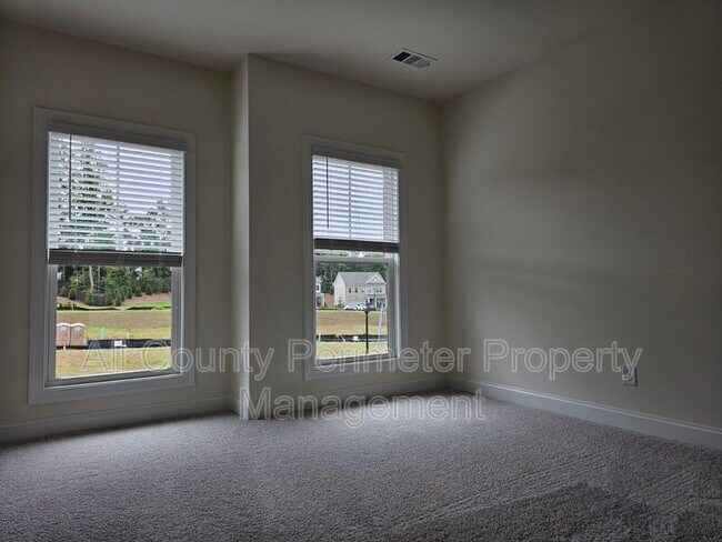 Building Photo - 137 Birch Tree Wy