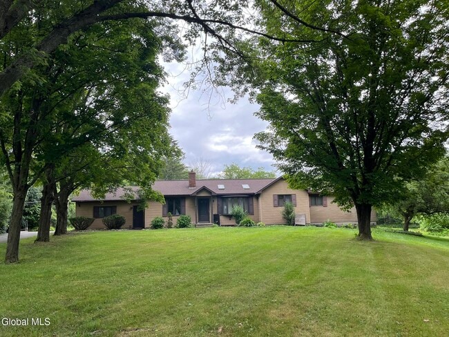 Primary Photo - 656 Sacandaga Rd