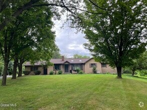 Building Photo - 656 Sacandaga Rd