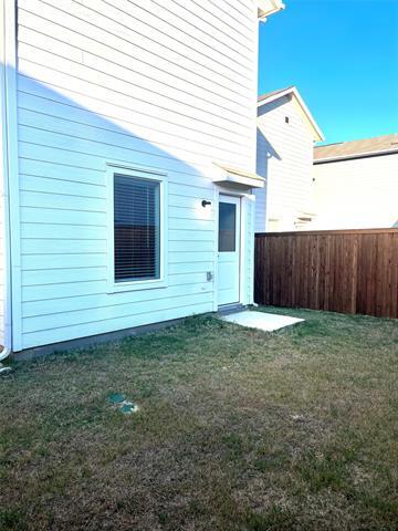 Building Photo - 12140 Thoroughbred Dr